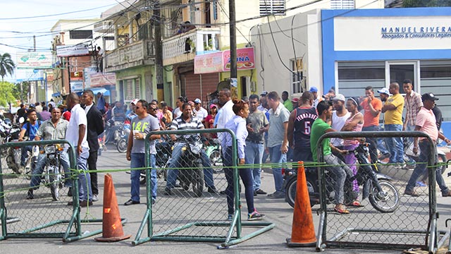 La población higüeyana se mantiene inquieta por conocer los resultados finales de los comicios en ese municipio de La Alrtagracia.