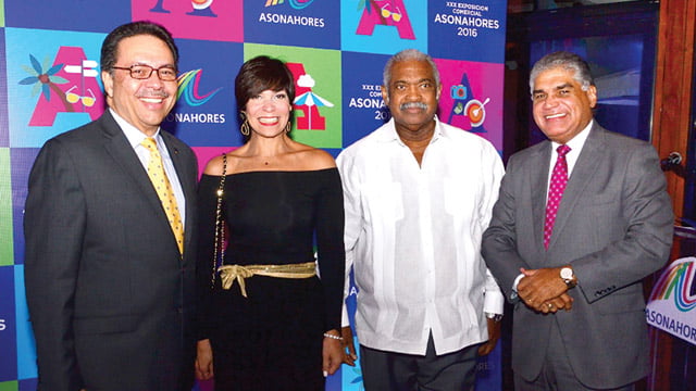 Simón Suarez, Thelma Martínez, Radhamés Martínez Aponte y Fausto Fernández.