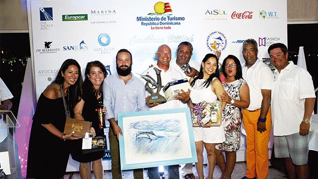 Premiación al Mejor Pescador de Lancha Victoria.