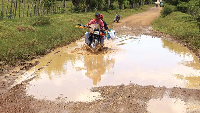 Denuncian mal estado de caminos vecinales de Candelaria