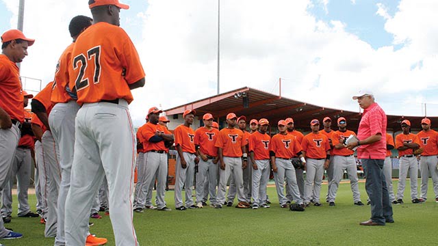 Toros del Este iniciarán prácticas 28 septiembre