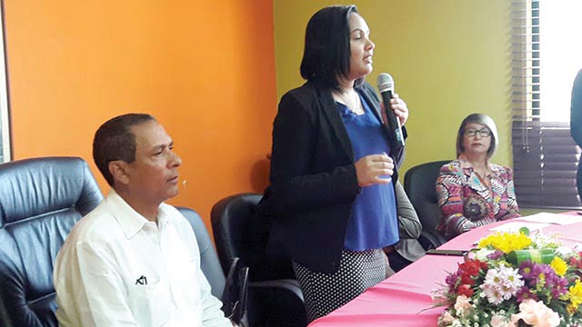 La fiscal coordinadora de la Unidad de Violencia de Género, Fryna Lebrón Herrera, enfatizó en la necesidad de concienciar a los hombres y mujeres de todo el país y de La Romana.