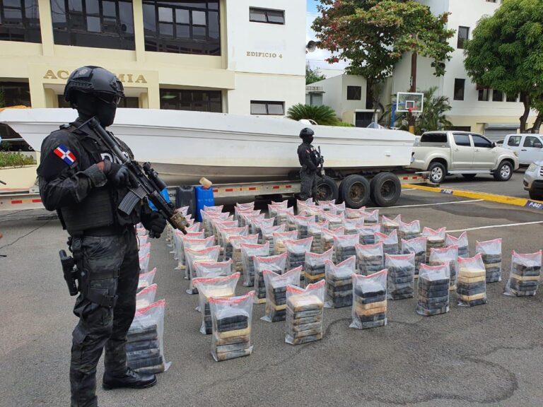 DNCD ocupa 456 paquetes presuntamente cocaína en costas de San Pedro de Macorís