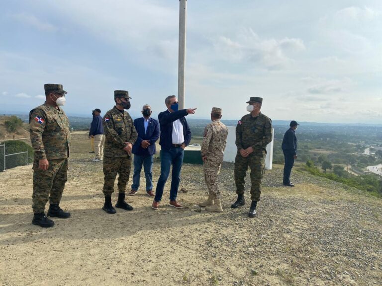 Presidente Abinader recorre varios puntos de la Frontera