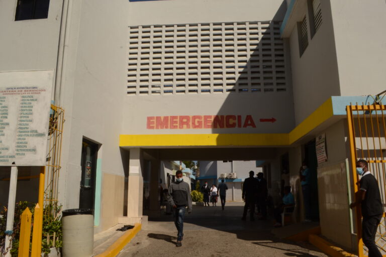 Colegio Médico se queja por falta de doctores especialistas en hospitales de La Romana