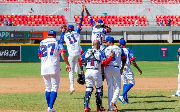 República Dominicana califica a semifinales de la Serie del Caribe