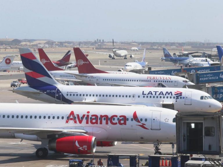 Las aerolíneas de EE.UU. defienden las millonarias ayudas públicas pese a las cancelaciones