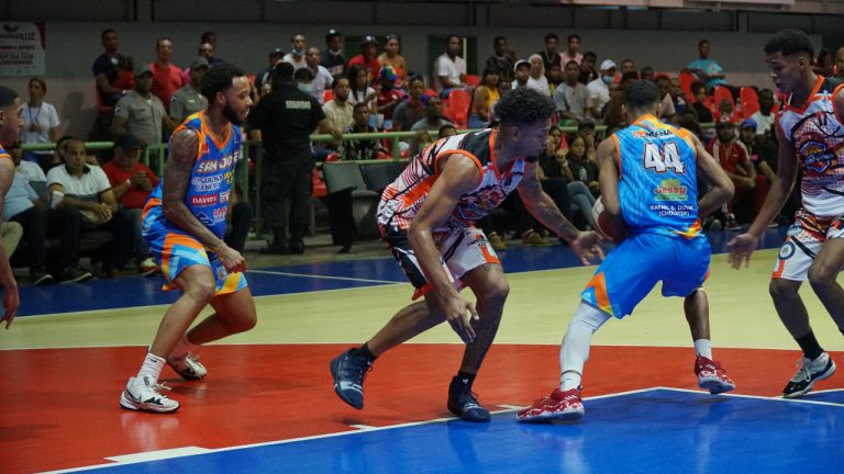 Cambelén avanza a serie semifinal en torneo basket superior de Higüey
