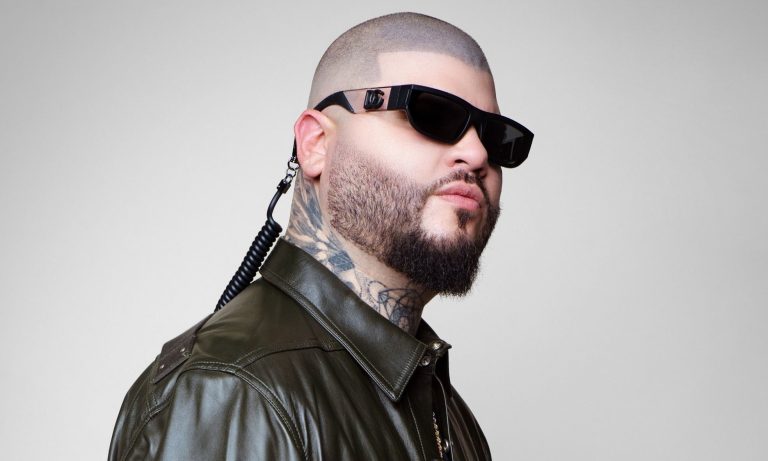 Le llueven las críticas a Bad Bunny; Farruko opina en torno al incidente con la fanática