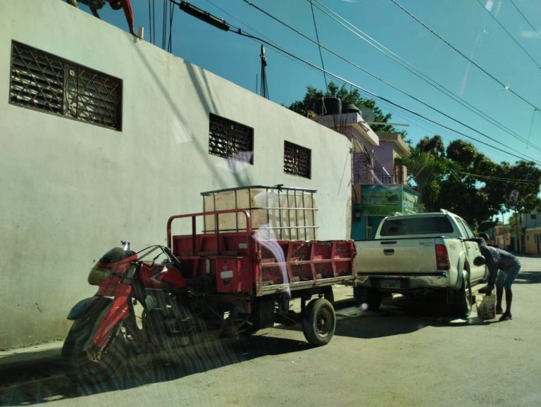 Barrios de San Pedro de Macorís sin agua potable, desde hace dos décadas denuncian problemática