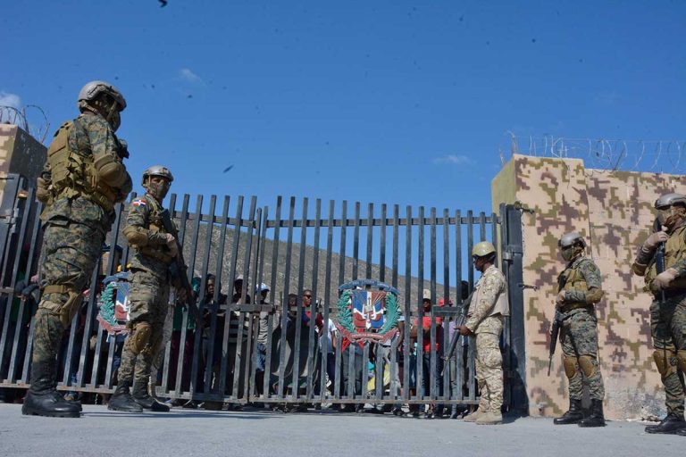 Seis haitianos, parte de una banda, penetraron a territorio dominicano buscando refugio