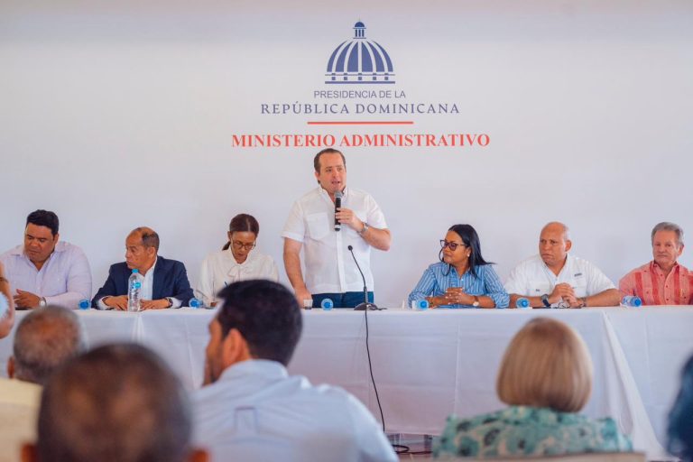 José Paliza desarrolla encuentro con organizaciones y autoridades altagracianas