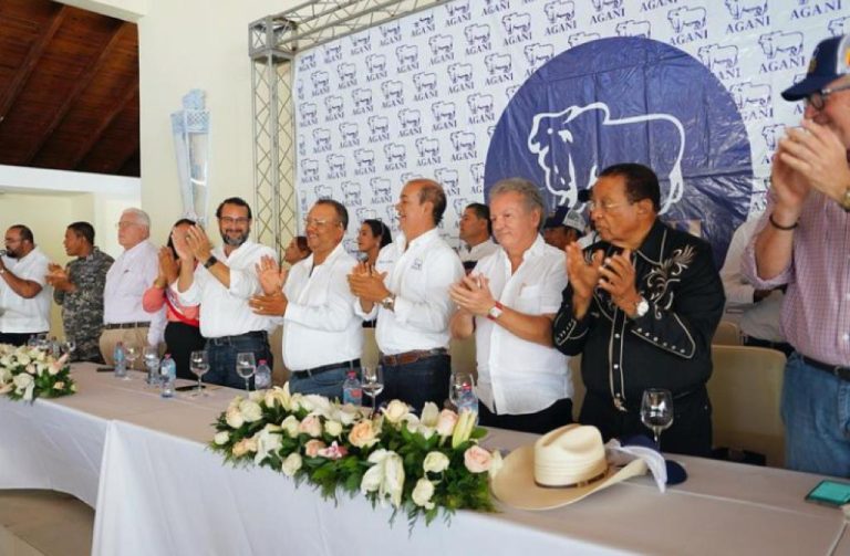 Conmemoran 54 aniversario de Asociación de Ganaderos de Nisibón