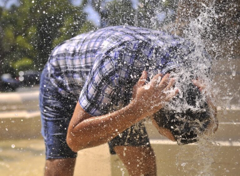 Temperaturas calurosas, condiciones estables y escasas lluvias