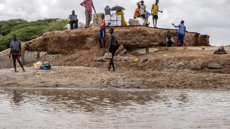 Inundaciones dejan 70 muertos en Kenia y 96 en Somalia