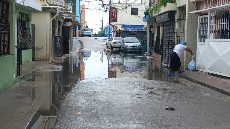 Expertos creen urge construir sistemas de drenaje pluvial en San Pedro y La Romana