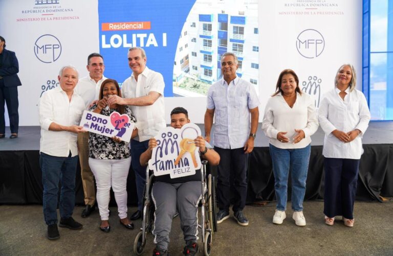 Abinader entrega 168 nuevas viviendas del Plan Familia Feliz