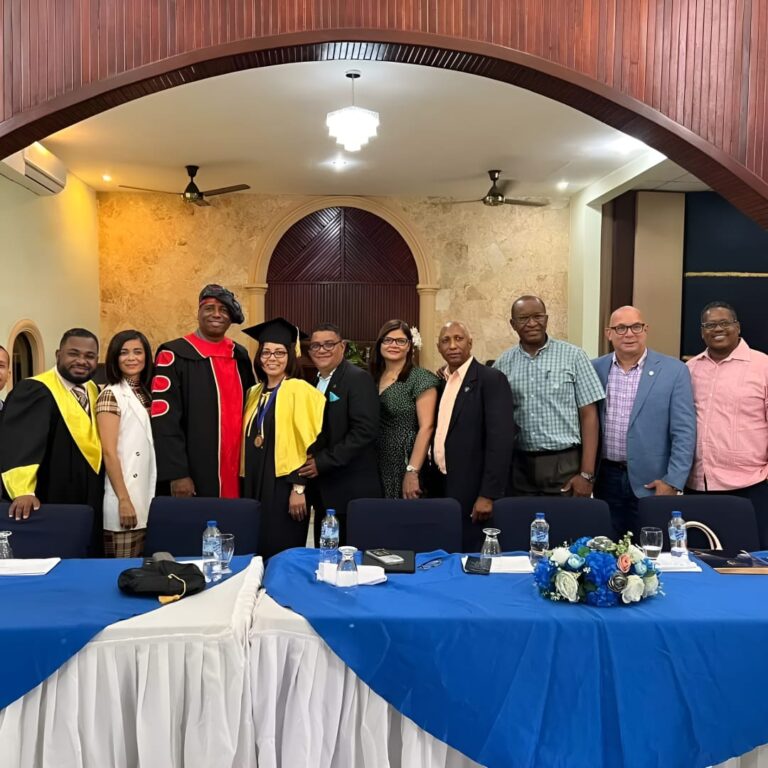 Seminario Bíblico de la Iglesia de Dios celebra graduación en La Romana