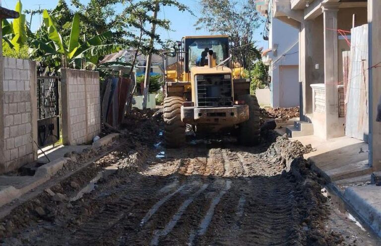 MOPC realiza reconstrucción de calles en Hato Mayor