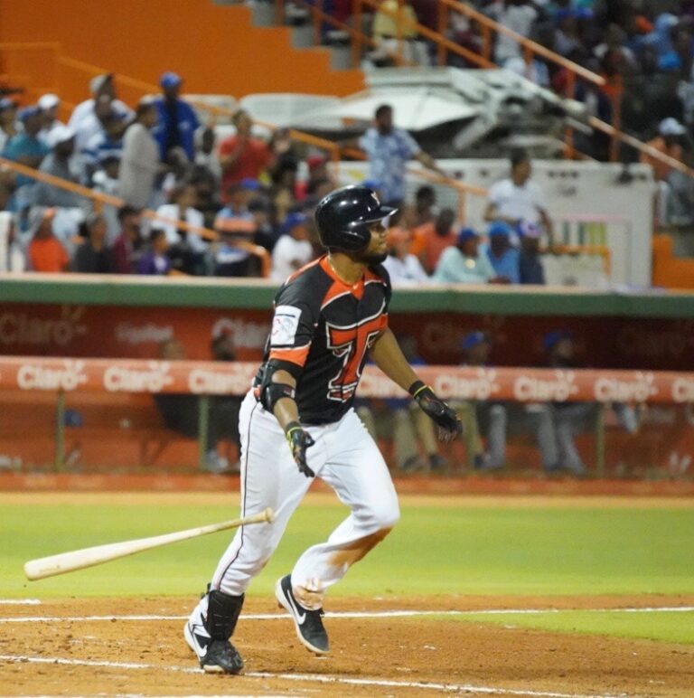 Toros anuncian debut de Candelario para este lunes