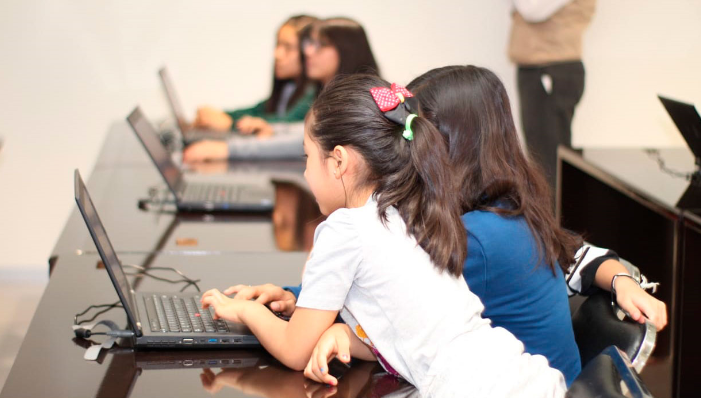 Día Internacional de las Niñas en las TIC promueve la inclusión tecnológica y la igualdad de género